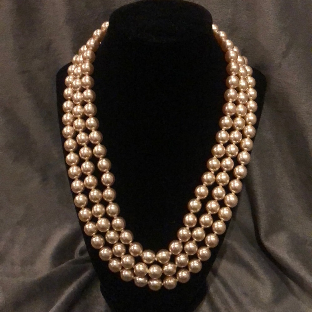 KJL Pearl Deco Clasp Jackie O Necklace